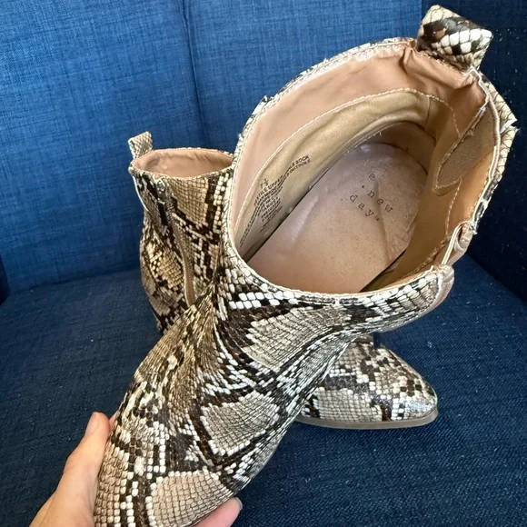 A New Day Ankle Boots - Picture 2 of 5